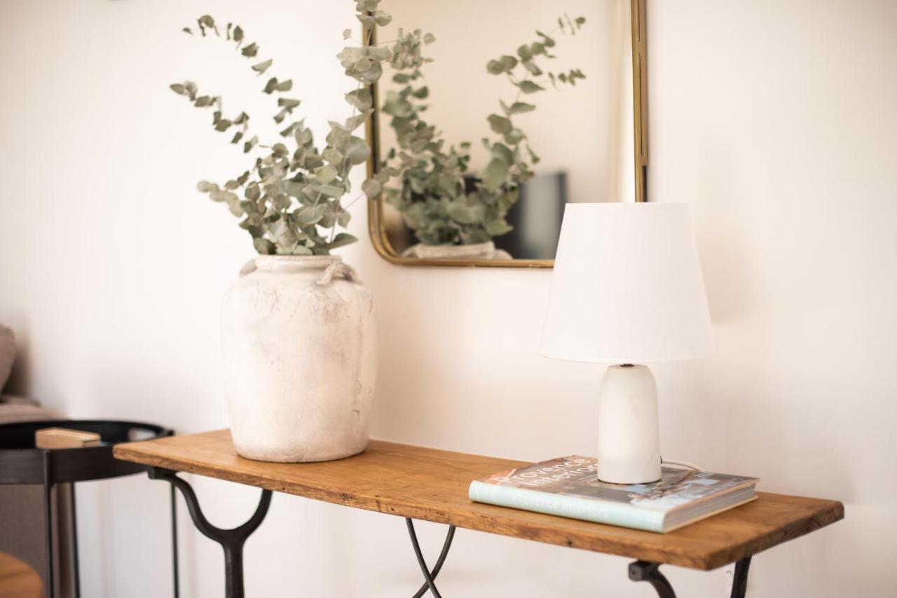 La Petite Ruche, 1 Bedroom Gite In The Luberon Apt Exterior photo